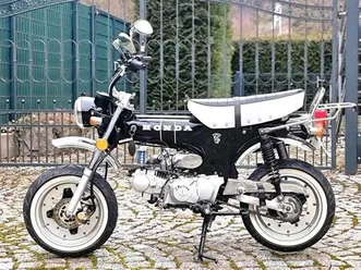 bildschöne honda skyteam dax 125 pro