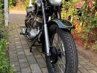izh 49 / nahezu baugleich mit dkw nz 350
