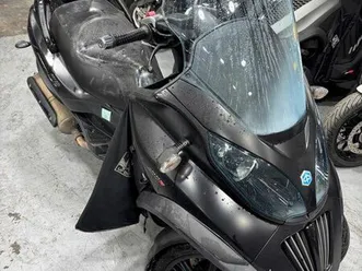piaggio mp3 400 cc