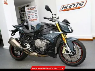 2017 bmw s1000r sport. only 9,237 miles. akrapovic exhaust. great value £7,495