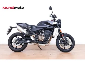 husqvarna svartpilen 801 - mundimoto