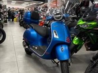 vespa gts 300 hpe super sport