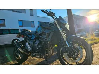 suzuki gsr 750