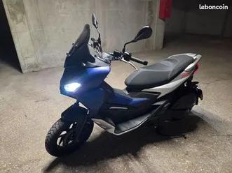 aprilia 125 sr gt
