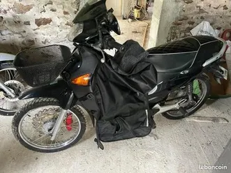 honda innova avec moteur 250 cbr