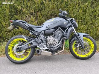 yamaha mt-07 night fluo – 2016 – 55 000 km – très bon état mécanique | batterie neuve | contrôle technique vierge
