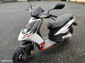 scooter aprilia sr50