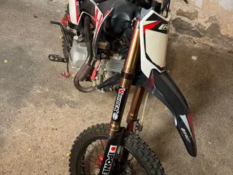 vend moto 140 crz