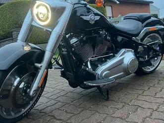 ② harley fat boy 114 ..2020 faible km !!!