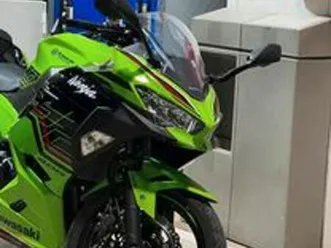 kawasaki ninja 400