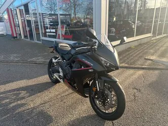 honda cbr 650 r 1.hand