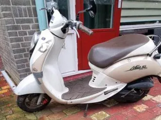 sym mio 50 opknapper/onderdelen. geen wok. — scooters | sym — marktplaats