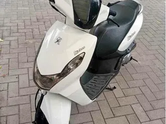 ② peugeot kisbe ( a klaas )