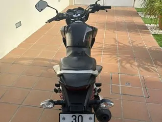 venda de mota cbf125 castelo (sesimbra)