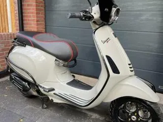 mooie vespa sprint custom porsche chalk grey — scooters | vespa — marktplaats