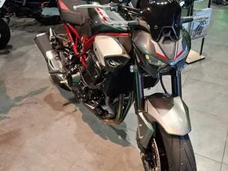 kawasaki z 900 2025 900 cm3 | moto routière | 608 km | rouge | 22950 tregueux