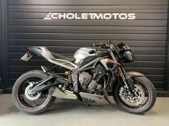 triumph street triple 765 rs 2021 765 cm3 | moto roadster | 7 200 km | gris | 49300 cholet
