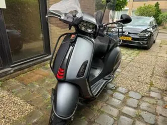 vespa sprint 2022 7xxxkm — scooters | vespa — marktplaats