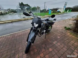 moto 50 cm3 à vitesse