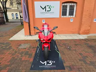 ducati panigale v4 rosso