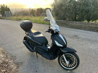 piaggio beverly 300 nero