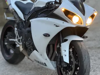 yamaha yzf-r1 →
