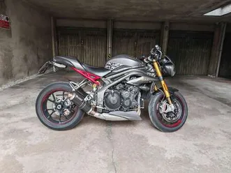 triumph speed triple r 1050r grigio