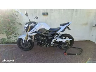 suzuki gsr 750 2012 très bon état
