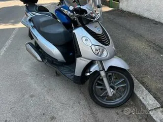 piaggio carnaby 200