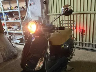 ② vespa lx 50
