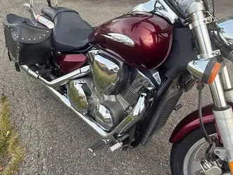 2006 vtx 1300. priced to sell.