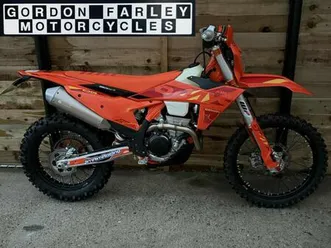 2025 ktm exc-f 250 6 days enduro bike. 32 miles from new. incredible