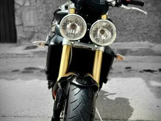 triumph - street triple