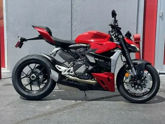 2024 ducati streetfighter v2 red