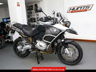 2007 '07 bmw 1200gs adventure. öhlins shock, akrapovic pipe, full luggage. £6395