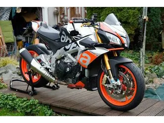 aprilia tuono v4 1100 factory