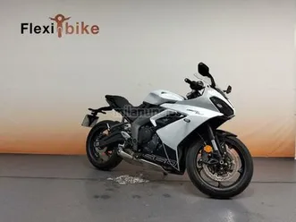 triumph - daytona 660