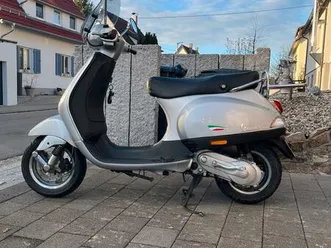gut erhaltener vespa lx 50 moped roller