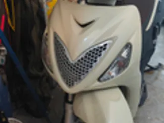 scooter suzuki sixteen