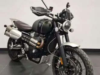 triumph scrambler xc grigio