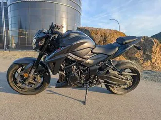 suzuki gsx s750