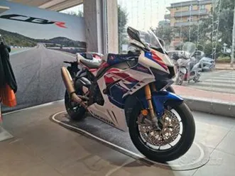 honda cbr 1000 rr-r fireblade 30th anniversary - 2