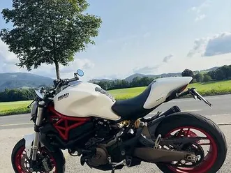 ducati monster 821 2015
