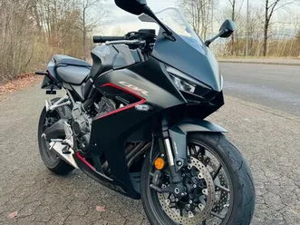 honda cbr 650r 2024 | top zustand | 8.200km | gunpowder black