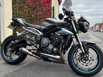 triumph street triple rs