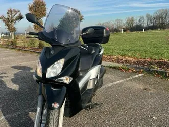 scooter xcity 125