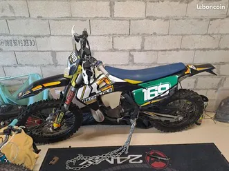 husqvarna te 300 i + accessoires + tenue + bottes sidi