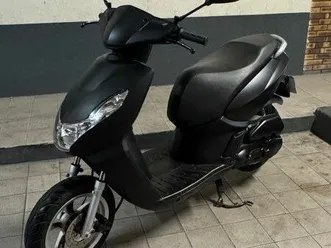 peugeot kisbee 2t - 2017 - 8 000 km - noir