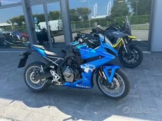 suzuki gsx-8r km0