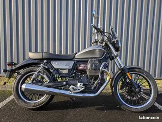 moto guzzi v9 roamer